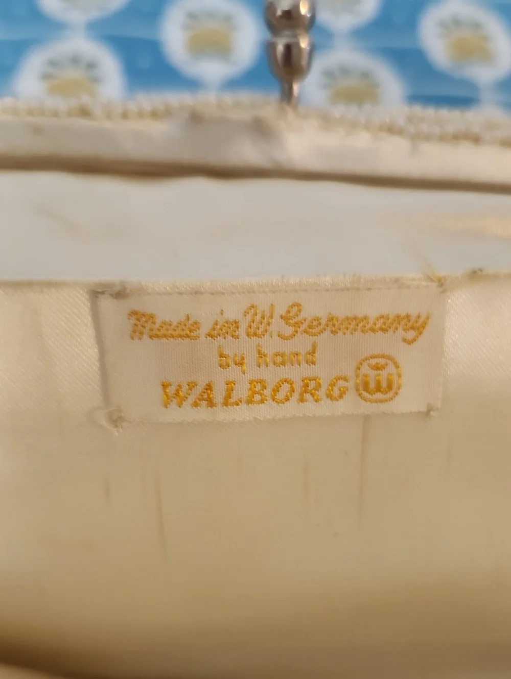 Vintage Walborg Clam Shape Pearl Beaded Clutch Gold Metal Strap rhinestones